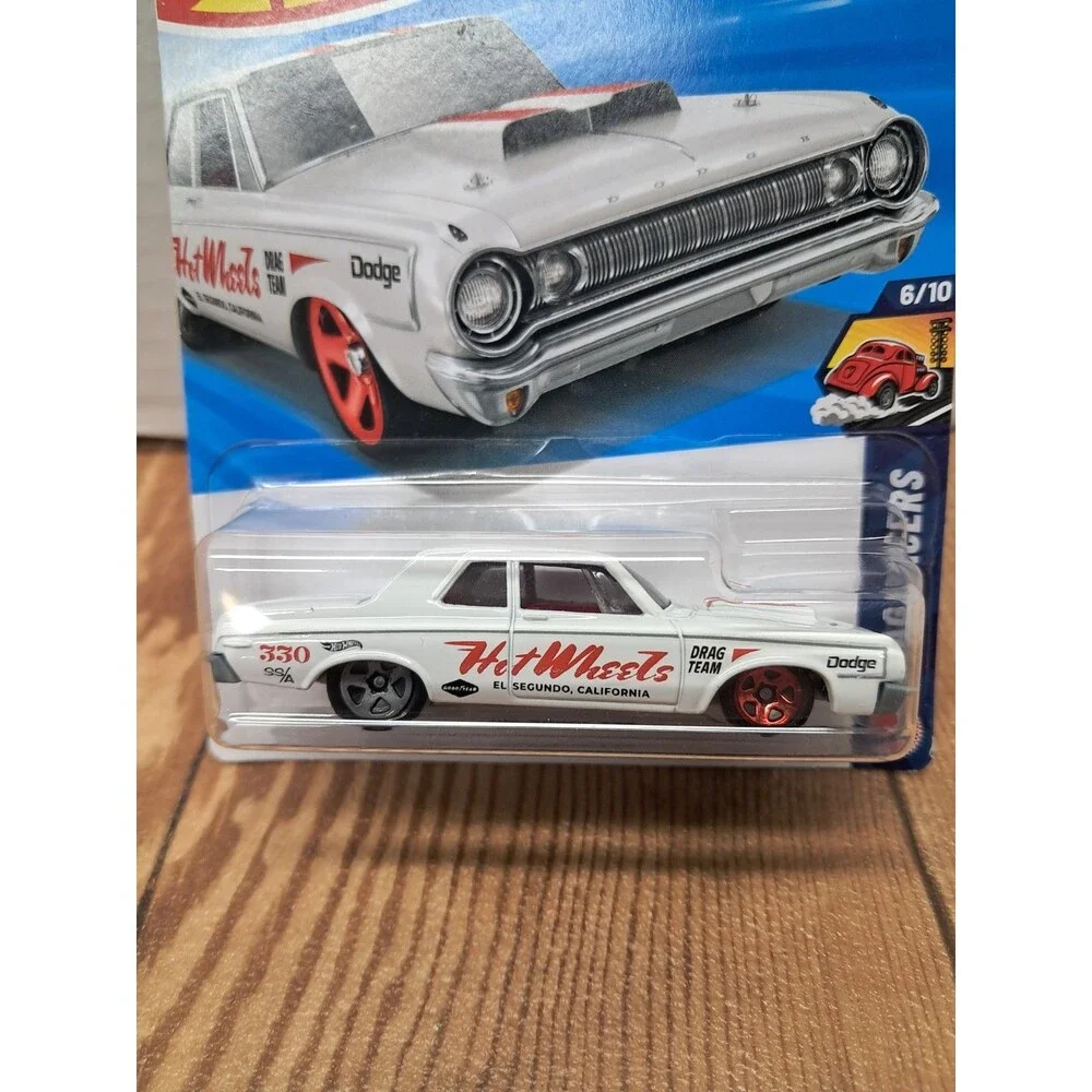 Hot Wheels 64 Dodge 330 White #126 Mainline 2026